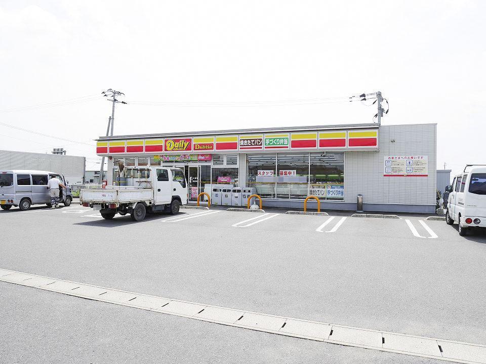 コンビニ　デイリーヤマザキ（コンビニ）まで260m