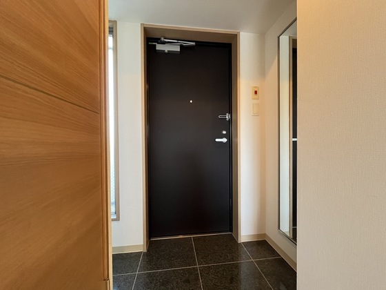 玄関　※別部屋の写真です
