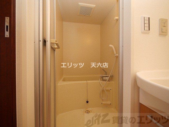 バス・シャワールーム　洗面