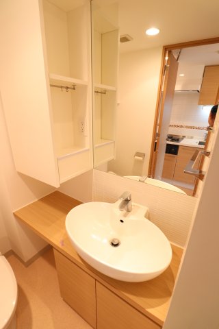 洗面設備　同間取り別部屋の参考写真です。