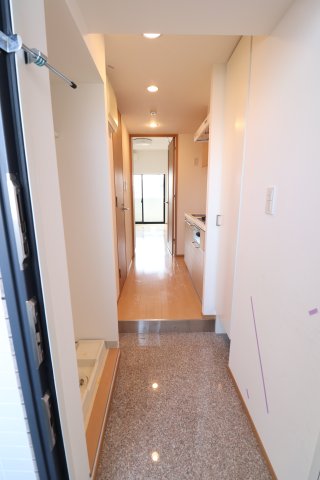 玄関　同間取り別部屋の参考写真です。