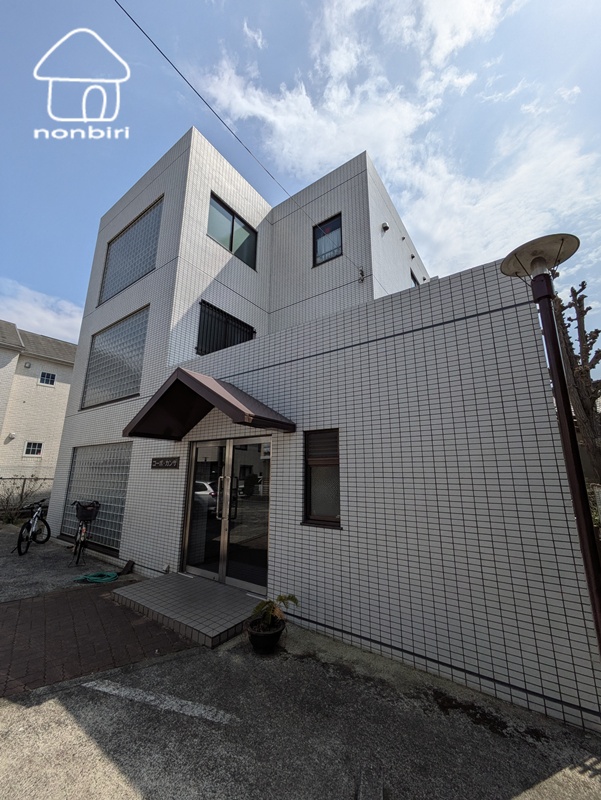 建物外観　閑静な住宅街にあります