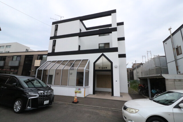 建物外観　覚えやすい外観♪