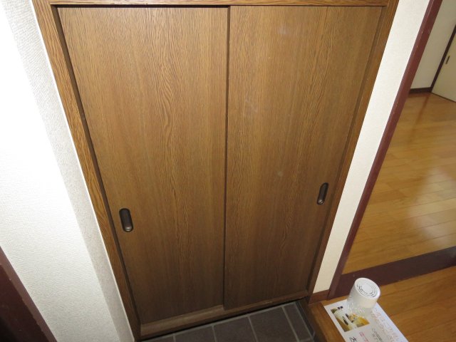 収納　シューズボックス