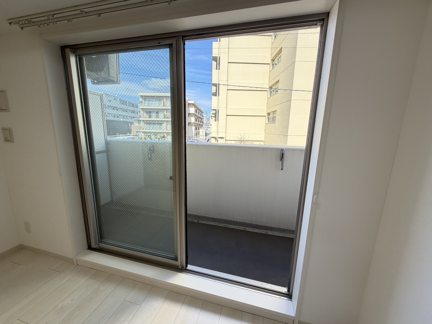 バルコニー　※同建物２階写真です。ご参考下さい。