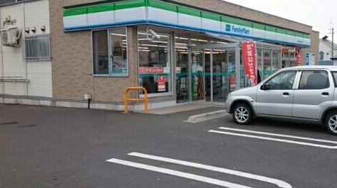 コンビニ　ファミマ八戸第二魚市場店（コンビニ）まで640m