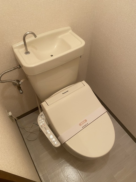 トイレ　シャワートイレ完備