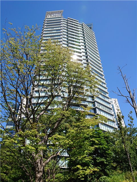 建物外観　新宿エリアに聳える３２階建てハイグレードレジデンス