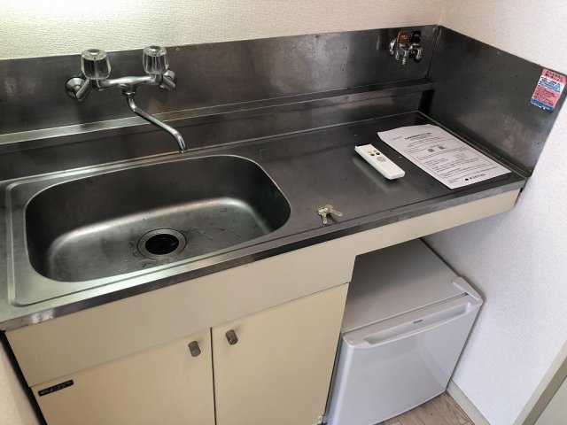 キッチン　冷蔵庫がある場合は残置物扱いとなります