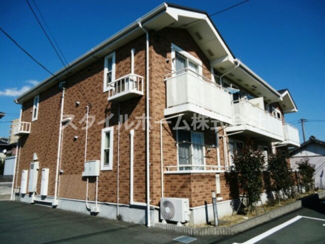 建物外観　落ち着いた雰囲気の外観です