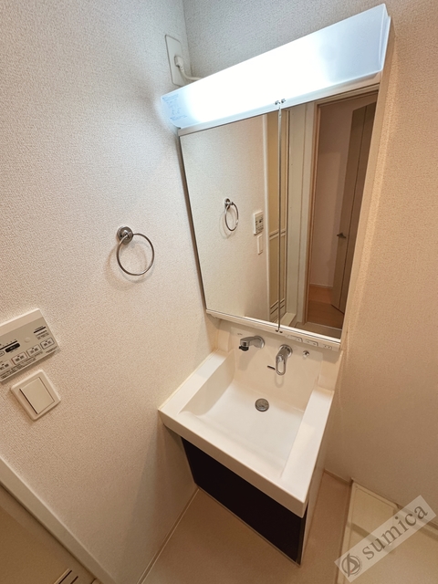 洗面設備　シャンプードレッサー付き・朝シャンもこちらで♪♪