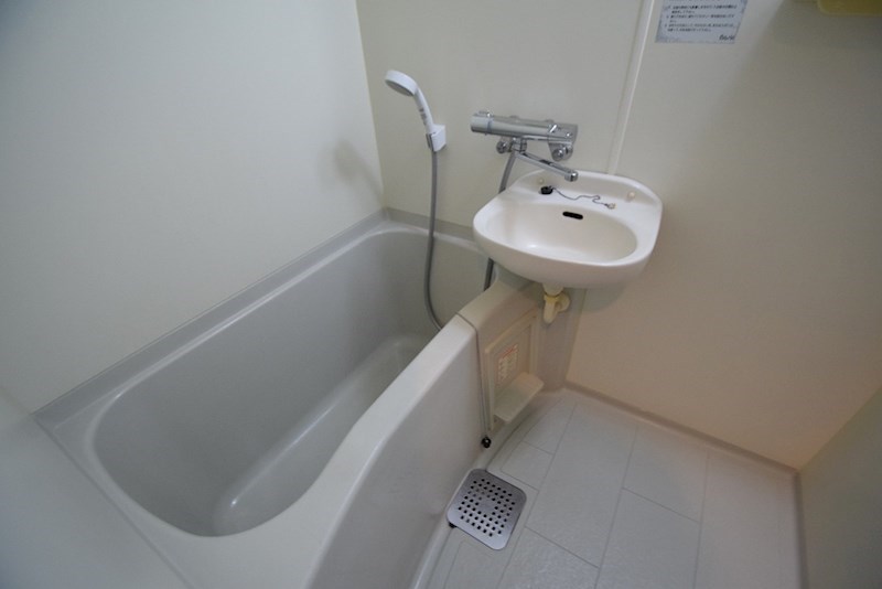バス・シャワールーム　別部屋参考写真
