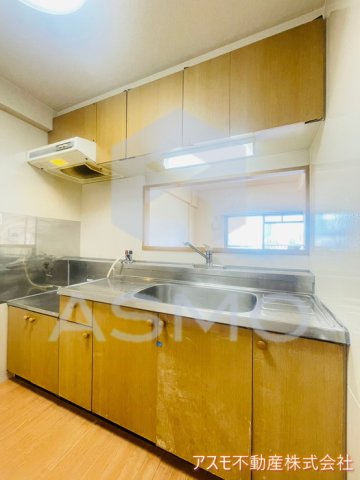 キッチン　同マンション別部屋　参考写真