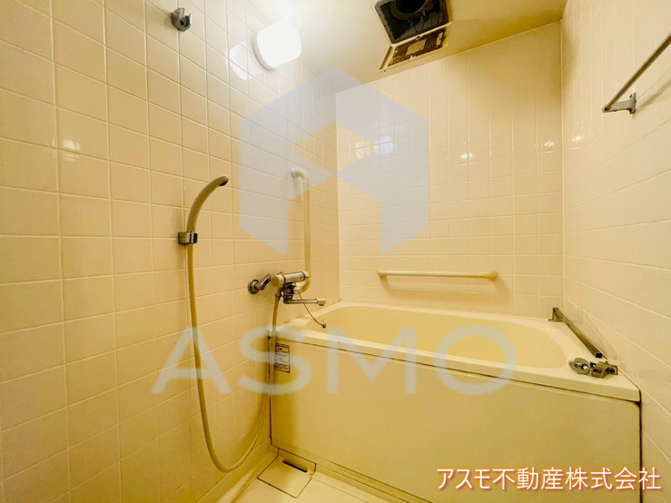 バス・シャワールーム　同マンション別部屋　参考写真