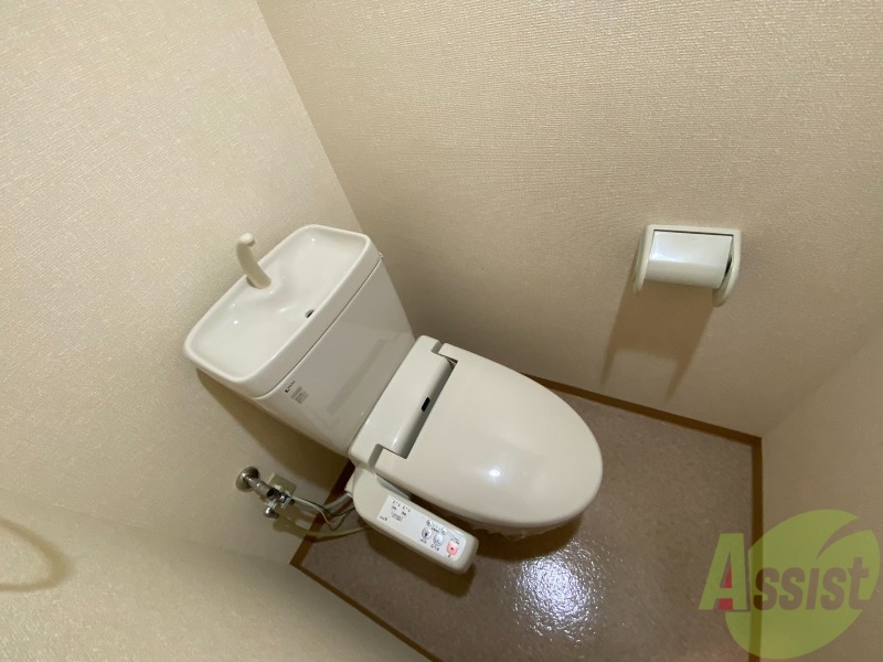 トイレ　トイレは温水洗浄便座で、とても快適にご利用いただけます。