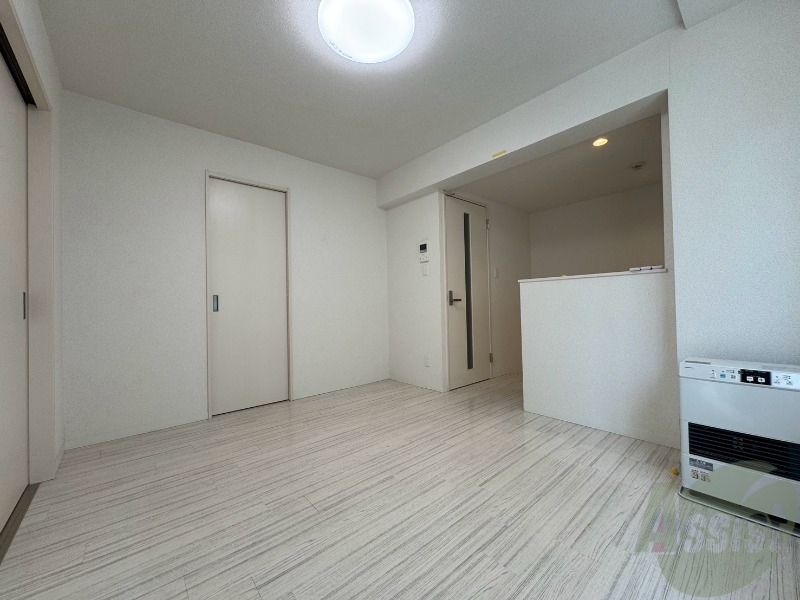 居室・リビング　広くてキレイなお部屋が広がっていて、充実した生活が送れそう。