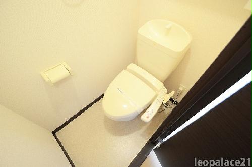 トイレ　設備・使用は号室により異なる為、現況を優先致します。