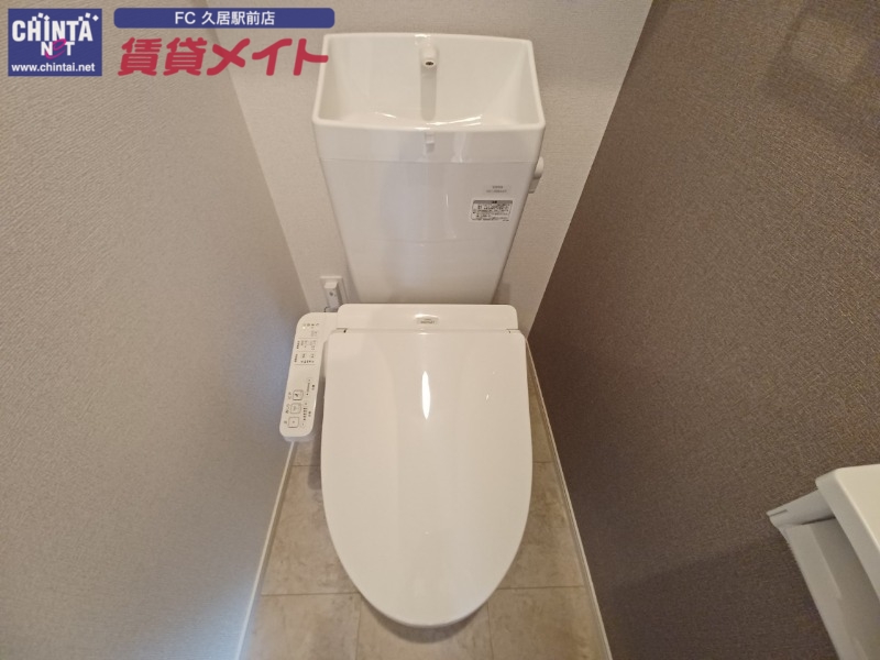 トイレ　同タイプの部屋写真です