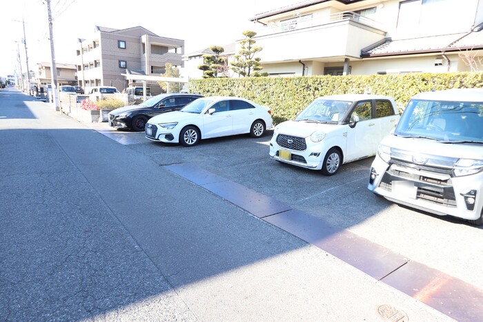 駐車場　駐車場
