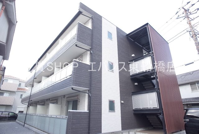建物外観　落ち着いた雰囲気の外観です