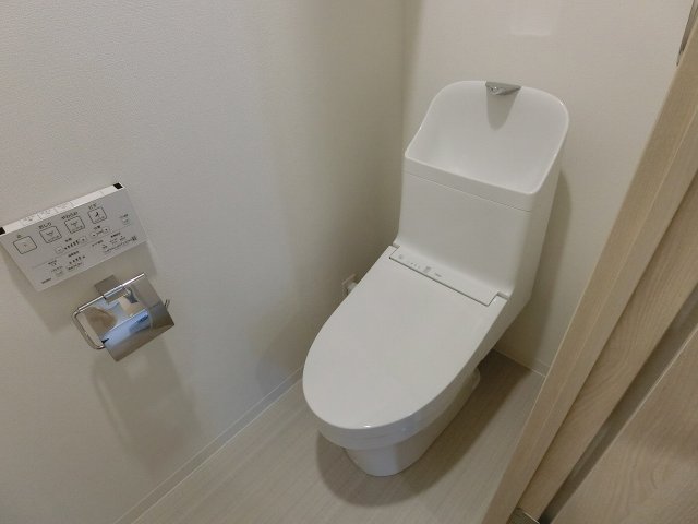 トイレ　※同タイプ施工例です