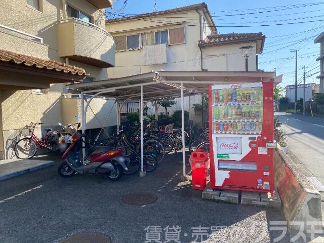 その他共有部分　屋根付き駐輪場