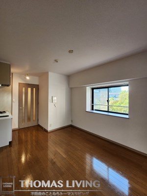 居室・リビング　別号室の参考写真になります。