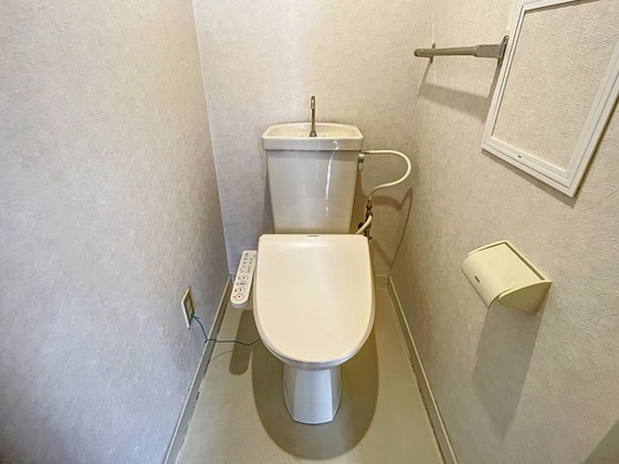 トイレ　※別部屋の写真です