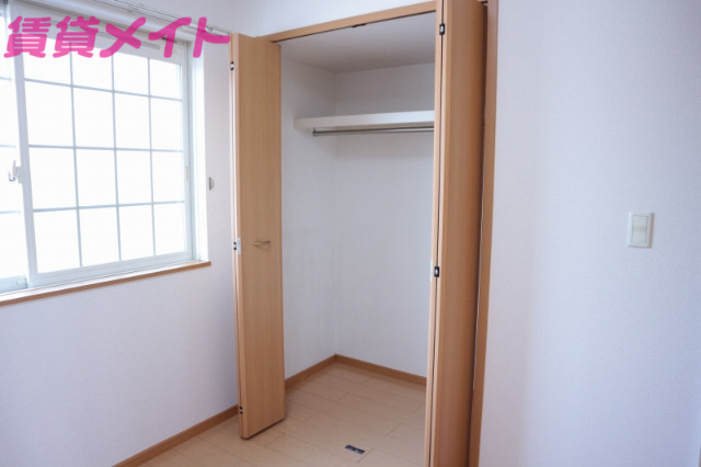 収納　同型参考写真