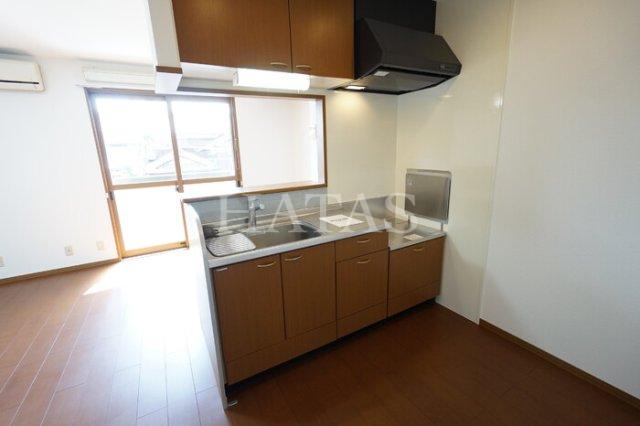 キッチン　同物件別部屋です（間取り反転）
