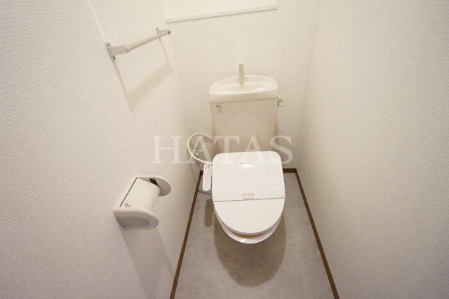 トイレ　同物件別部屋です（間取り反転）