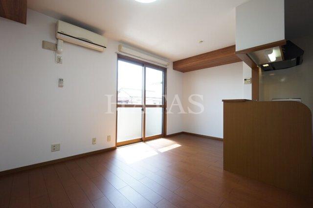 居室・リビング　同物件別部屋です（間取り反転）