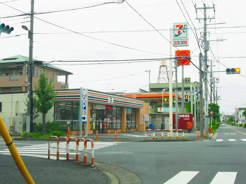 コンビニ　セブンイレブン 足立東和4丁目店（コンビニ）まで493m