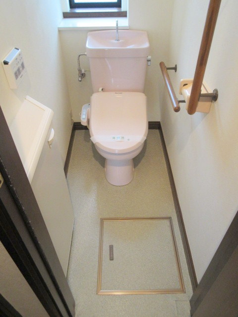 トイレ　★くつろぎのトイレスペース★ウォシュレット★