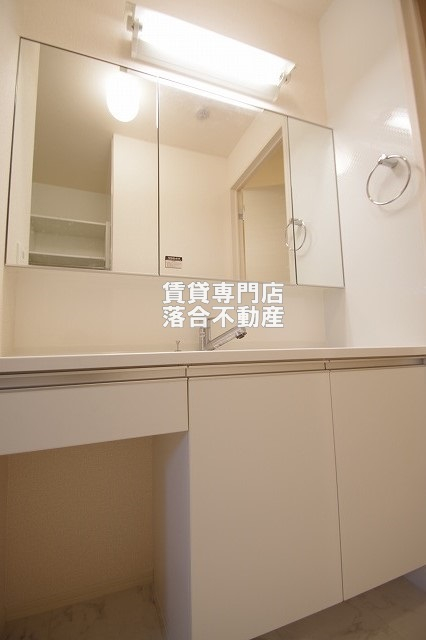 洗面設備　使いやすい独立洗面台