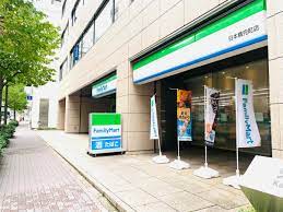コンビニ　ファミリーマート 日本橋兜町店（コンビニ）まで130m