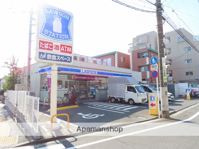 コンビニ　ローソン 板橋二丁目店（コンビニ）まで327m