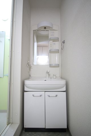 洗面設備　（別タイプ参考写真）クレスト駒込II　北区中里2
