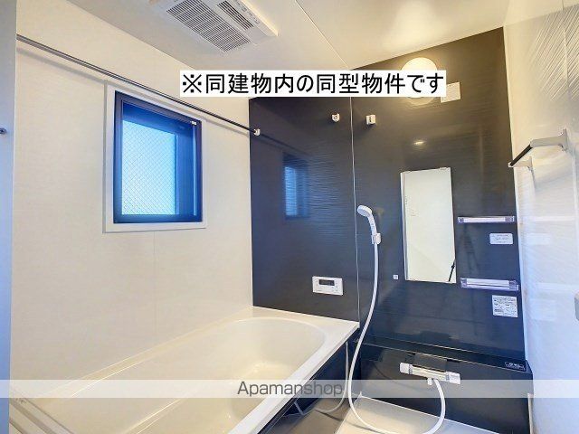 ＪＲ東海道本線 浜松駅 バス乗車時間：13分 最寄りバス停で下車 徒歩12分 3階建 築5年の風呂写真
