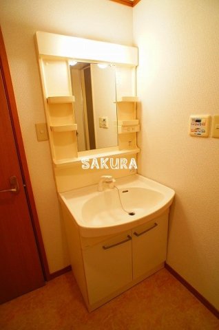 洗面設備　忙しい朝には欠かせない洗面所です♪