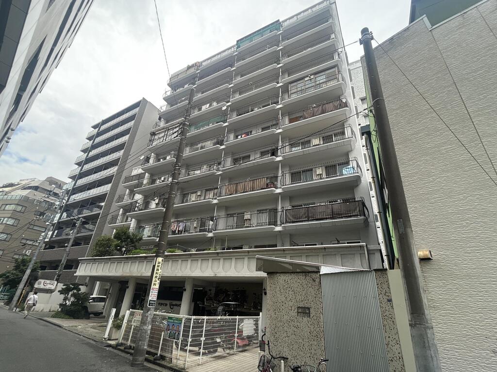 シャンボール伊勢佐木の外観写真