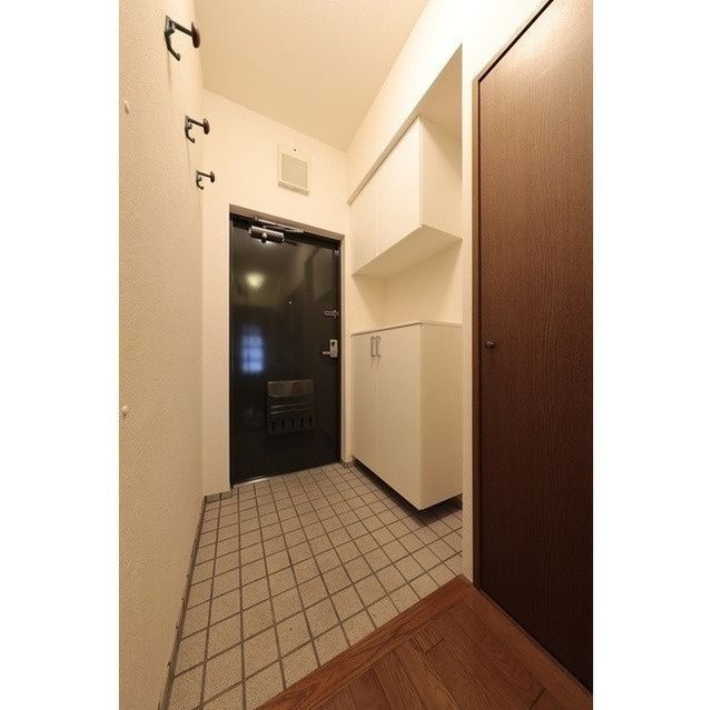 アーバンライフ目白駅前の玄関写真