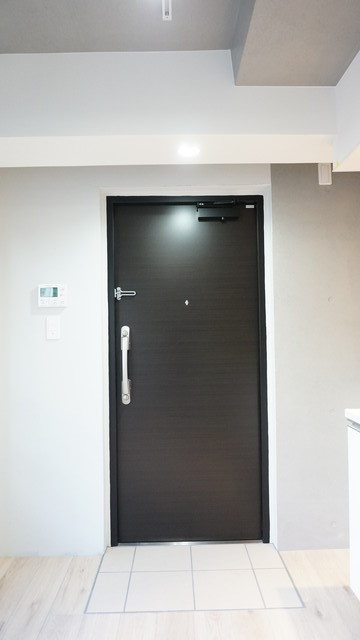 玄関　すっきりシンプルな玄関スペースです！