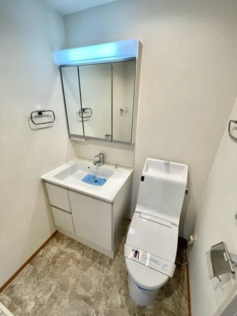 トイレ　コンパクトで使いやすいトイレです