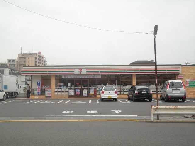 コンビニ　セブンイレブン八王子富士森公園北店（コンビニ）まで49m