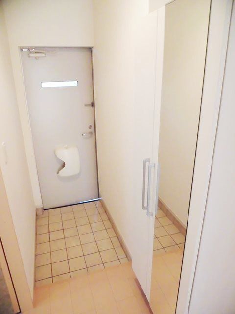 玄関　シューズボックス付きの玄関です。