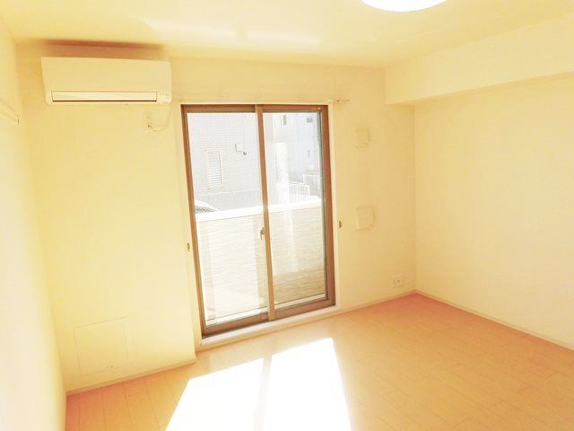 居室・リビング　明るいお部屋です。