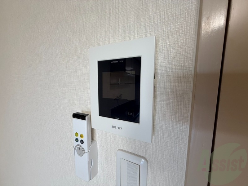 セキュリティ　ＴＶモニター付インターホンです。来客者の顔が見えるので安心！
