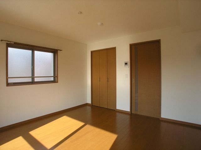 プレミアムプラスみなみ野Iの居間写真