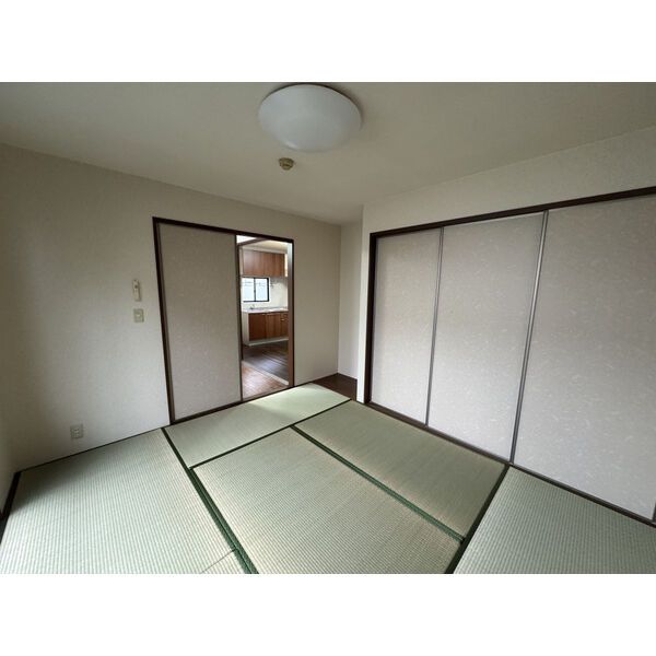 クレールロジュマンの居間写真